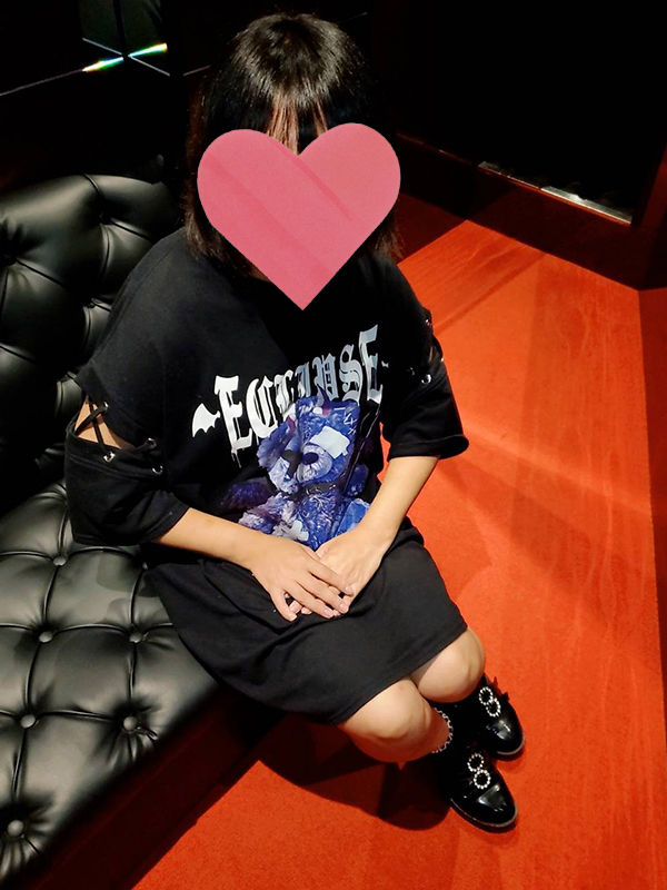 バンビ倶楽部・新大阪 じゅん 29歳 T：162cm　B：86(E)　W：56　H：85